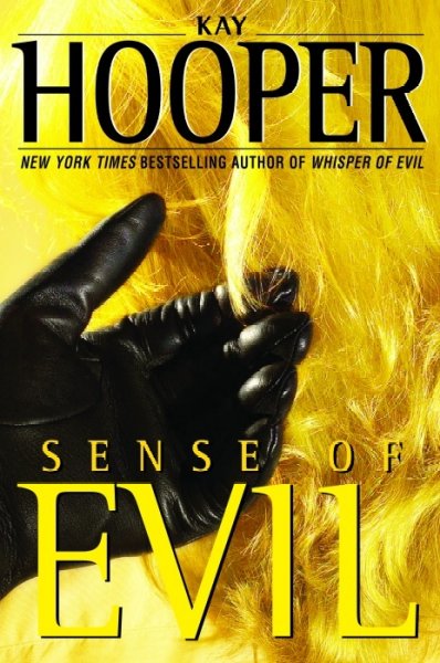 Sense of evil / Kay Hooper.