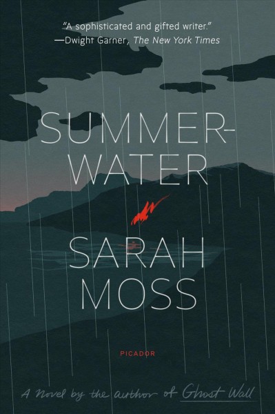 Summerwater / Sarah Moss.